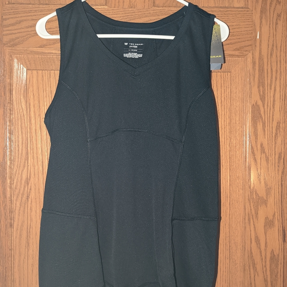 Tek Gear dry Tek shirt